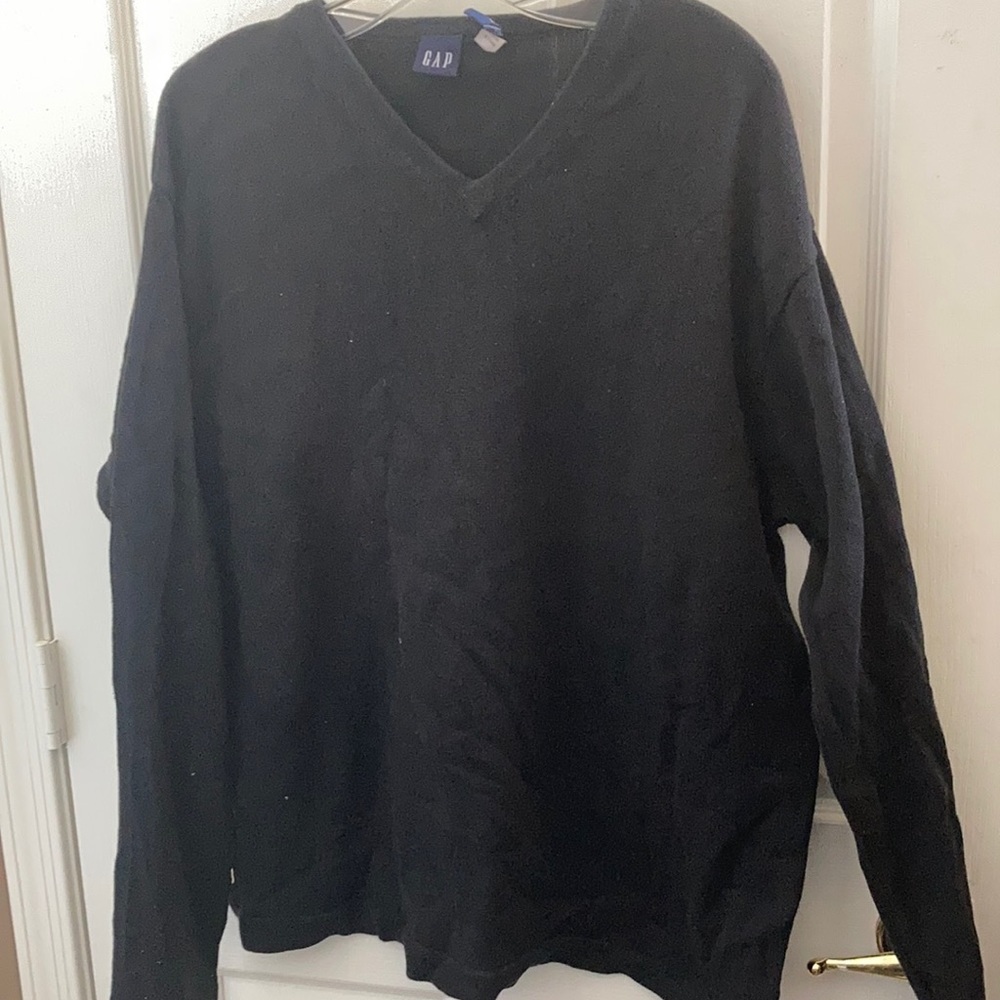 FINAL MARKDOWN Men’s GAP LS Sweater (L)